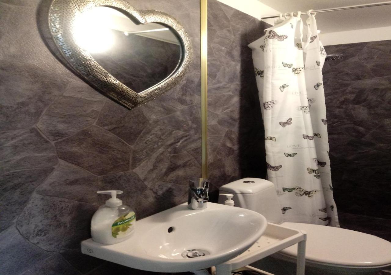 Lin'S B&B Alvsered Экстерьер фото